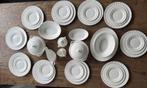 Wedgwood bone china servies 9 delig plus extra borden, Ophalen