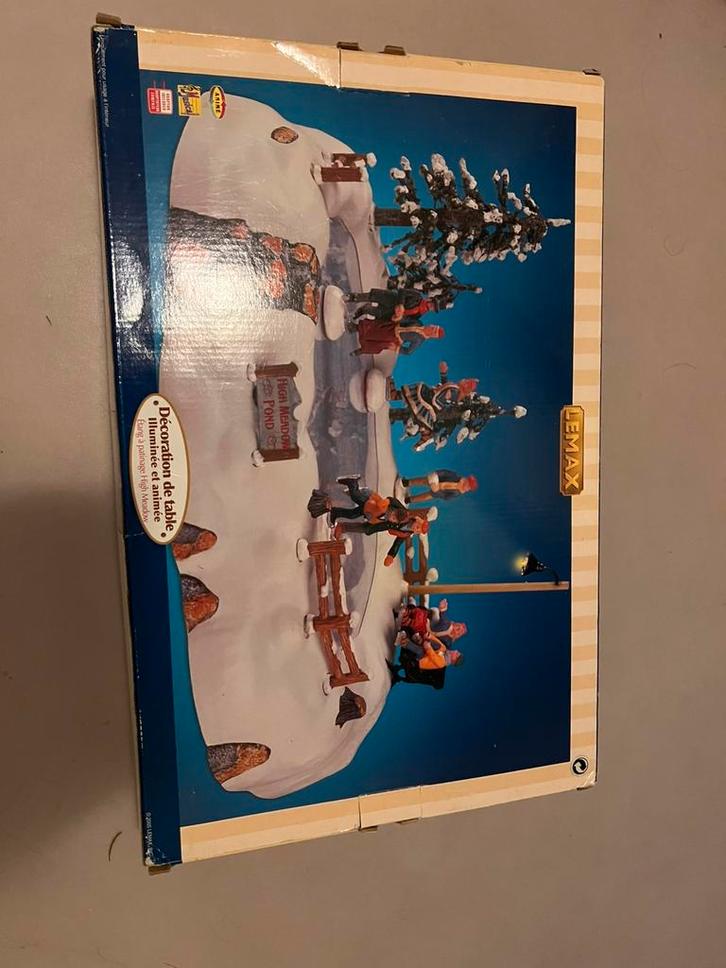 Lemax kerstdorp ijsbaan, Diversen, Kerst, Gebruikt, Ophalen of Verzenden
