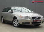 Volvo V70 2.0 Kinetic * YOUNGTIMER ! (bj 2009), Auto's, Volvo, Voorwielaandrijving, 145 pk, Gebruikt, Zwart