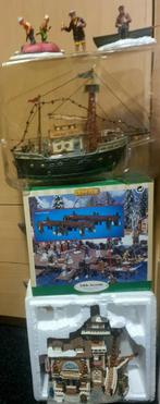 Lemax boten dorp +poppetjes adapters zand en water, Diversen, Ophalen of Verzenden, Zo goed als nieuw