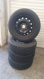 15"Winter set 4x108 peugeot/citroen berlingo/partner enz enz, Auto-onderdelen, Gebruikt, 15 inch, Banden en Velgen, Personenwagen
