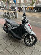 Piaggio Medley 125cc a1 nieuwstaat, Ophalen, Overige modellen, Zo goed als nieuw, Benzine