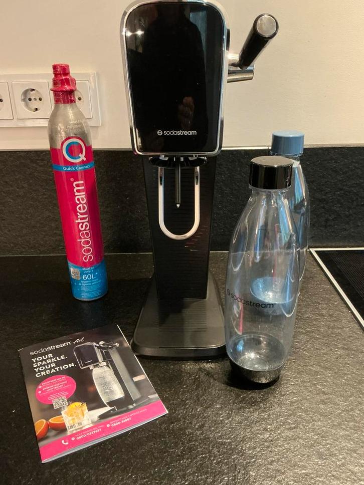 Soda stream met accessoires, Witgoed en Apparatuur, Bruiswatermachines, Zo goed als nieuw, Ophalen of Verzenden