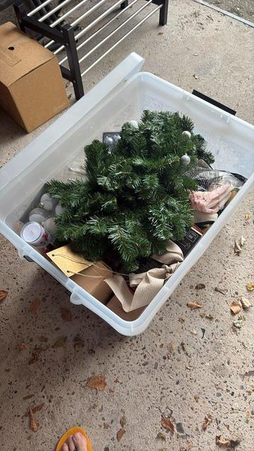 Kerst set - alles om je huis en de boomte versieren beschikbaar voor biedingen