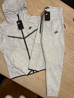 Nike Sportswear Tech Fleece, Nieuw, Maat 48/50 (M), Ophalen of Verzenden