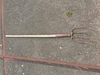Oud Hollandsch gereedschap, spit vork, 4-tands, Ophalen