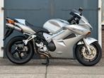 Honda VFR 800 VTEC - 25kW - Incl. Zijkoffers, 4 cilinders, Minimaal motorrijbewijs A2, 12 t/m 35 kW, Sport