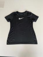 Nike t - shirt dri fit zwart wit maat 146 - 158 12 - 13 jaar, Meisje, Sport- of Zwemkleding, Ophalen of Verzenden, Zo goed als nieuw