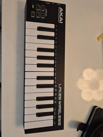 Akai LPK25 Wireless MIDI Keyboard beschikbaar voor biedingen