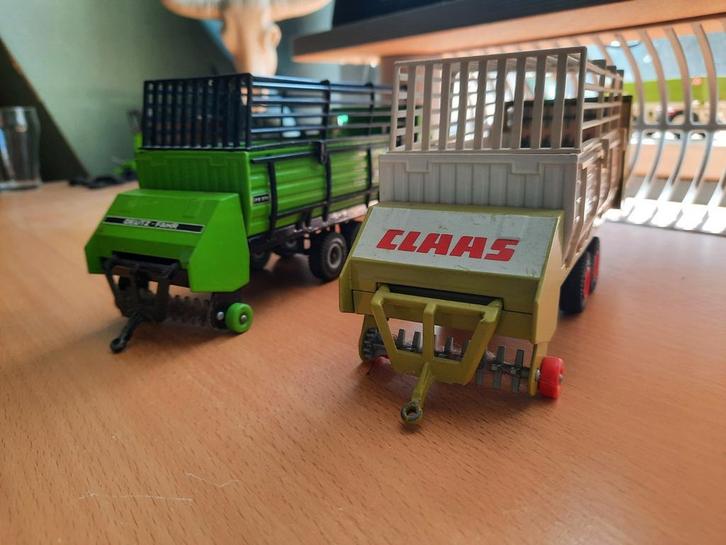 Claas en Deutz opraapwagen, Hobby en Vrije tijd, Modelauto's | 1:32, Zo goed als nieuw, Tractor of Landbouw, SIKU, Ophalen of Verzenden