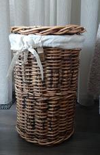 Mand Riviera Maison rotan kleine variant, Huis en Inrichting, Woonaccessoires | Schalen en Manden, Ophalen, Gebruikt, Rond, Riet