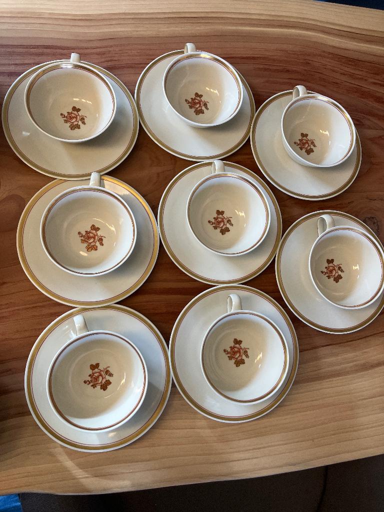 Prachtig vintage theeservies – Langenthal Suisse (1949), Ophalen