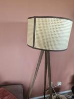 Zuiver vloerlamp met webbing kap, Huis en Inrichting, Lampen | Vloerlampen, Ophalen, Hout, Gebruikt, Modern