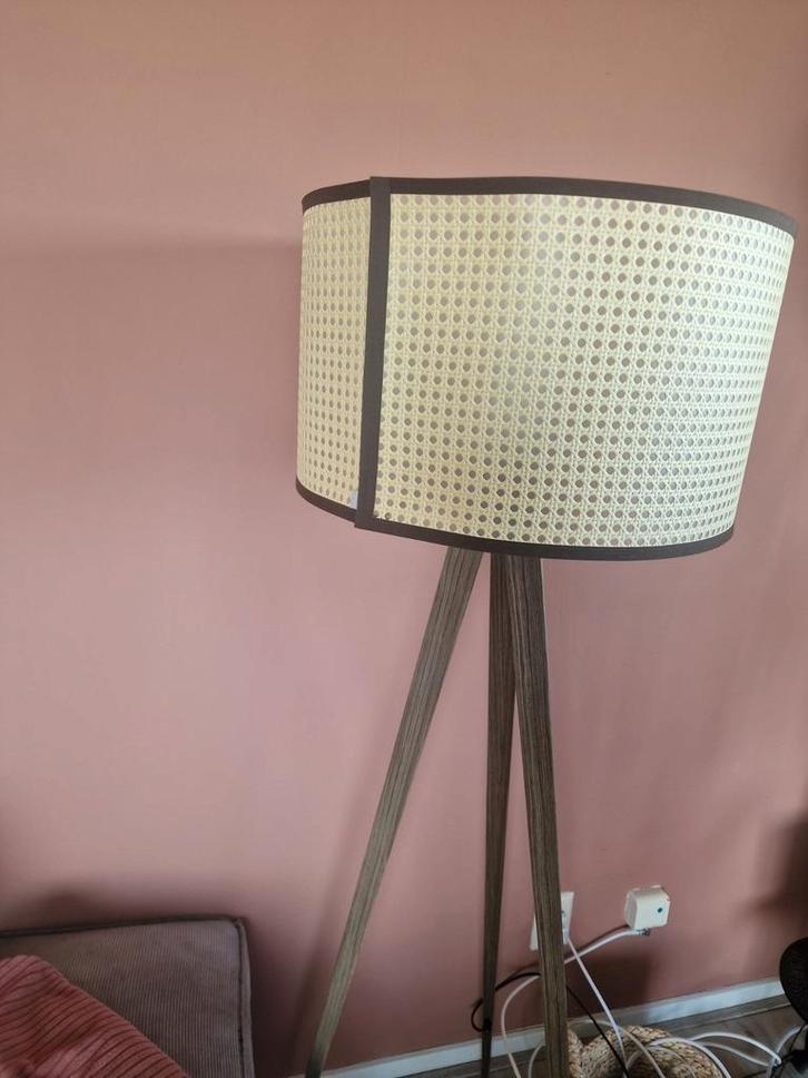 Zuiver vloerlamp met webbing kap lamp, Huis en Inrichting, Lampen | Vloerlampen, Gebruikt, 150 tot 200 cm, Hout, Stof, Ophalen