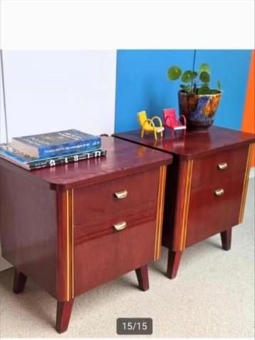 2 nachtkastjes  beschikbaar voor biedingen