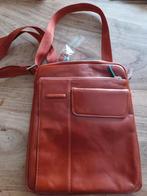 Piquadro laptop tas leer, Computers en Software, Laptoptassen, Ophalen of Verzenden, Zo goed als nieuw, Aktetas