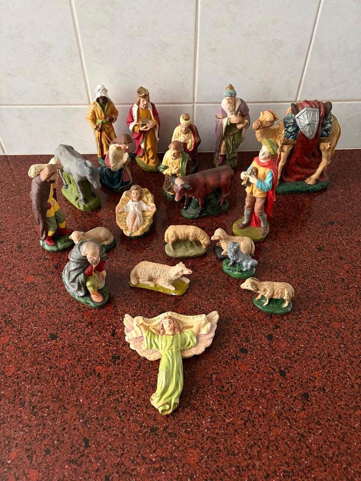 Kerststal met beeldjes jaren 50, Diversen, Kerst, Zo goed als nieuw, Ophalen