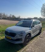 Skoda Kodiaq 1.5 TSI Sportline Business Dsg-7 7pl. 2022, Auto's, 1566 kg, Zwart, 4 cilinders, 150 pk