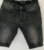 Korte jeans waist 28 zwart, Kleding | Heren, Spijkerbroeken en Jeans, Ophalen of Verzenden, Gedragen, Zwart, Overige jeansmaten