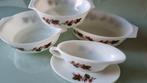 Vintage JAJ Pyrex servies met het Rose Hips decor., Antiek en Kunst, Ophalen of Verzenden
