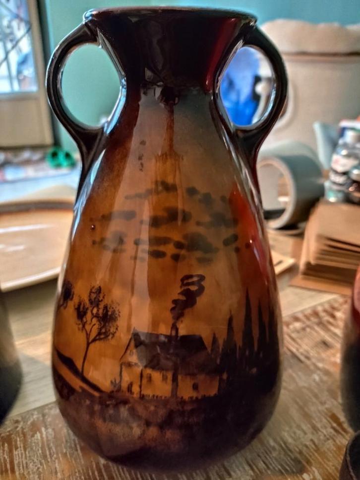 Schramberg Majolica Vaas met Landschap, Antiek en Kunst, Antiek | Vazen, Ophalen of Verzenden