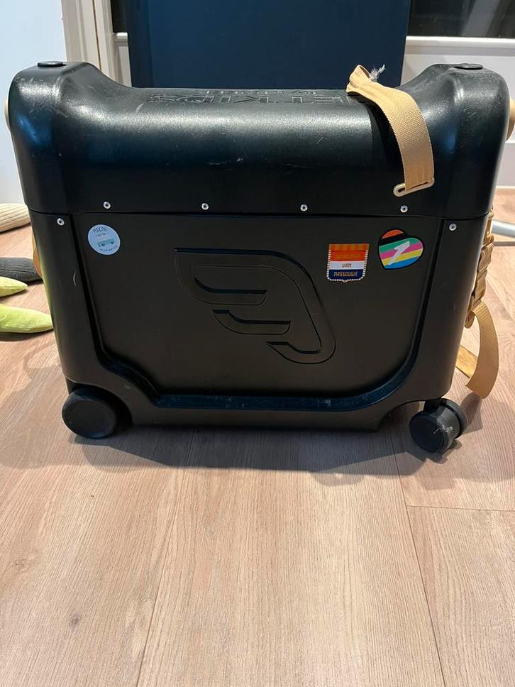 Jetkids van Stokke TE HUUR, Sieraden, Tassen en Uiterlijk, Koffers, Zo goed als nieuw, Hard kunststof, Minder dan 50 cm, Minder dan 35 cm