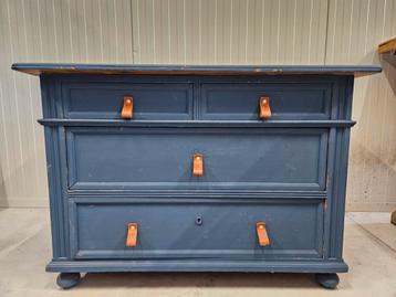 Commode  beschikbaar voor biedingen