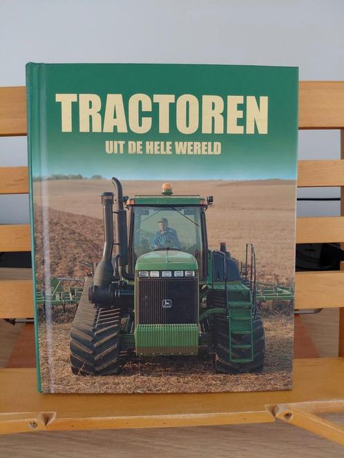 Tractoren uit de hele wereld - Hardcover, Boeken, Auto's | Boeken, Zo goed als nieuw, Algemeen, Ophalen of Verzenden