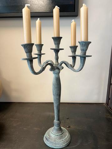 Vijfarmige kandelaar beschikbaar voor biedingen