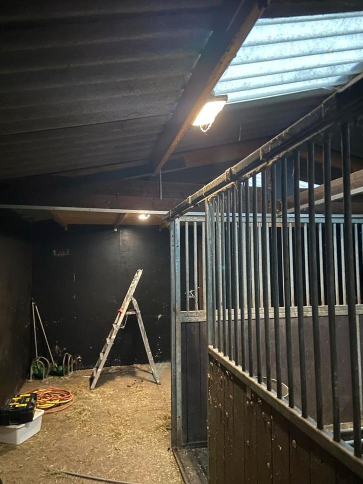 Zonnepanelen verlichting 12V, Doe-het-zelf en Verbouw, Zonnepanelen en Toebehoren, Gebruikt, Compleet systeem, Minder dan 100 wattpiek