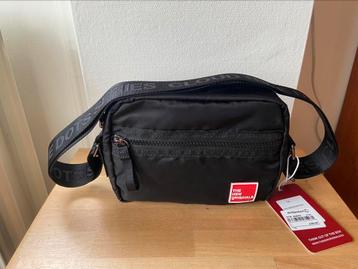 The New Originals mini messenger bag beschikbaar voor biedingen
