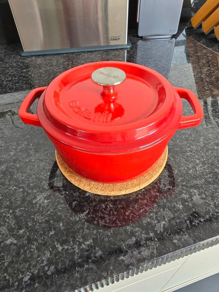 Rode Solotti Gietijzeren Braadpan, Huis en Inrichting, Keuken | Potten en Pannen, Zo goed als nieuw, Kookpan of Snelkookpan, Gietijzer