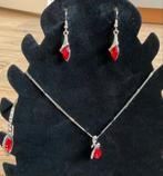 Sieradensetje, zilverkleur, strass en rode steen. Nieuw!!, Nieuw, Ophalen of Verzenden, Rood, Overige materialen