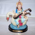 Prachtig beeld Hindoestaande God Sarasvati. H. 14cm. Nieuwst, Ophalen of Verzenden, Zo goed als nieuw, Beeld(je), Hindoeïsme