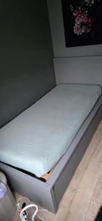 Malm bed grijs, 90x200 cm, Ophalen, 90 cm, Eenpersoons, Zo goed als nieuw
