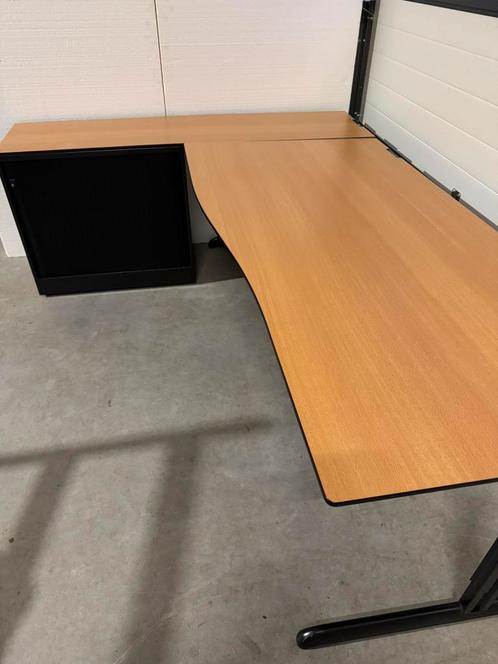 Ahrend bureau, Huis en Inrichting, Bureaus, Gebruikt, Ophalen