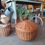 Grote vintage rotan mand met deksel, Huis en Inrichting, Woonaccessoires | Schalen en Manden, Ophalen, Zo goed als nieuw, Rond