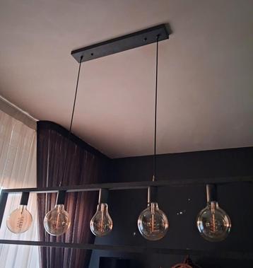 Industriële hanglamp beschikbaar voor biedingen