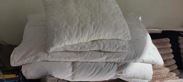 Dekbed veren/eendendons 200x220 - Zomer & Winter beschikbaar voor biedingen