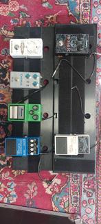 Pedalboard met diverse effectpedalen, Muziek en Instrumenten, Effecten, Ophalen of Verzenden, Gebruikt, Volume