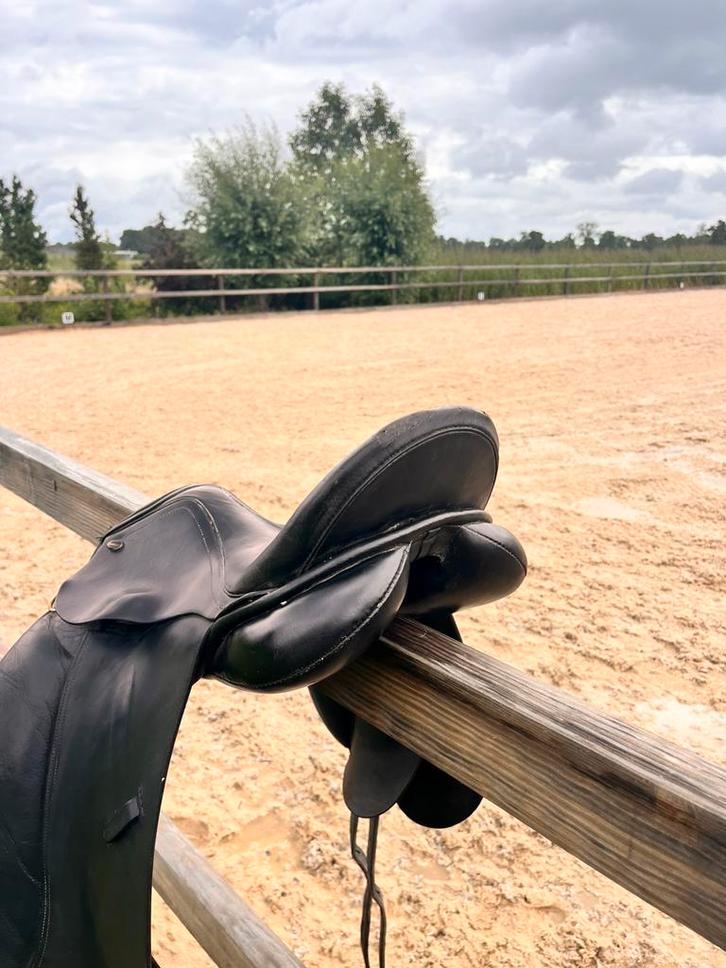 Euroriding pony dressuurzadel 16”, Dieren en Toebehoren, Paarden en Pony's | Zadels, Gebruikt, Overige soorten, Ophalen of Verzenden