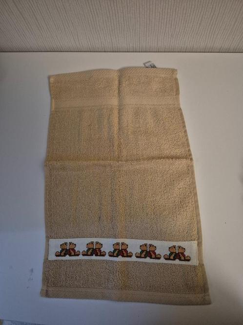 Diverse gastendoekjes geborduurd, Huis en Inrichting, Badkamer | Badtextiel en Accessoires, Nieuw, Gastendoekje, Ophalen of Verzenden