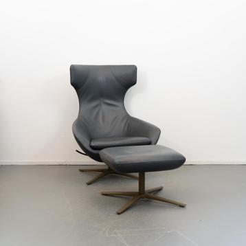 1 Leolux Caruzzo PLUS Fauteuil + Voetenbank Antraciet - Leer beschikbaar voor biedingen