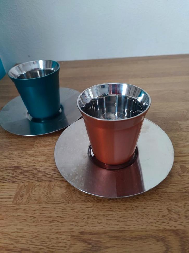2 Nespresso Espresso Pixie kopjes met schoteltjes., Huis en Inrichting, Keuken | Keukenbenodigdheden, Zo goed als nieuw, Ophalen of Verzenden