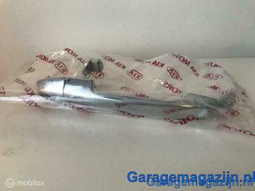 Handgreep links achter chrome  Kia Carens III 836501D010 beschikbaar voor biedingen