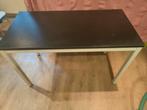 Tafel met metalen frame., Ophalen, 100 tot 150 cm, Zo goed als nieuw, Metaal