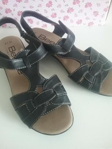 BEEGLE COMFORT MAAT 41 WIJDTE H  beschikbaar voor biedingen