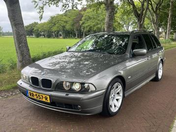 Bmw 5-serie Touring 520i Lifestyle Edition 2002 Automaat Air beschikbaar voor biedingen
