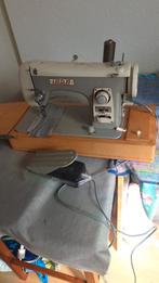 Lada naaimachine, Hobby en Vrije tijd, Naaimachines en Toebehoren, Ophalen, Gebruikt