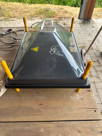 Warmteplaat voor kuikens 40x 50 cm beschikbaar voor biedingen